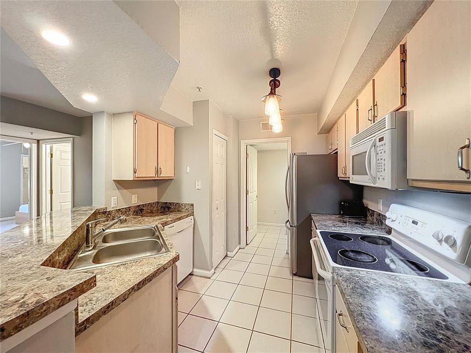 En Venta: $252,000 (2 camas, 2 baños, 1013 Pies cuadrados)