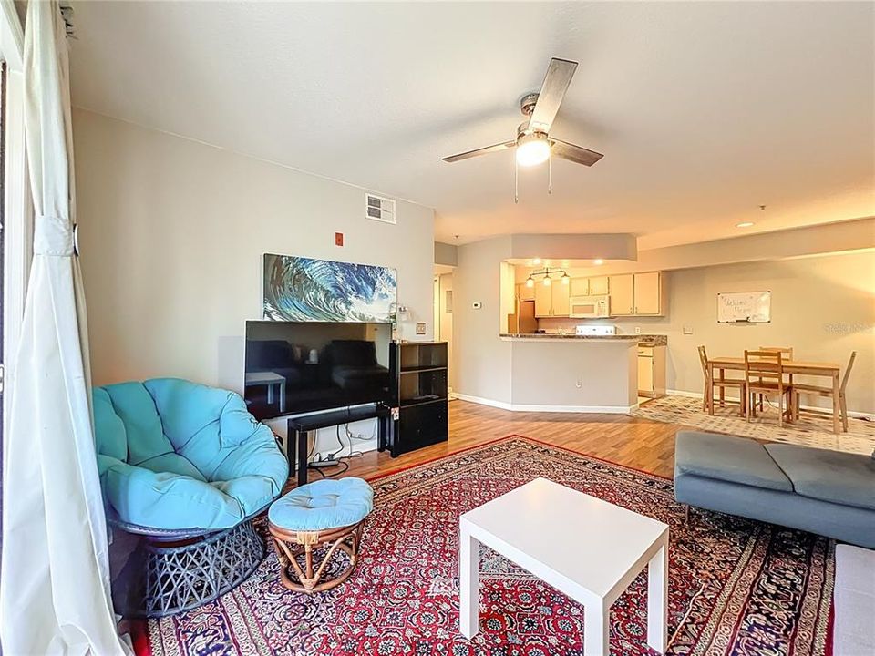 En Venta: $252,000 (2 camas, 2 baños, 1013 Pies cuadrados)