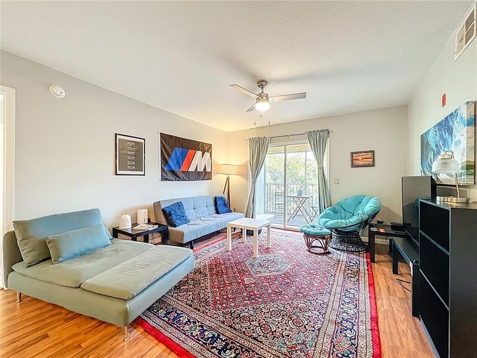 En Venta: $252,000 (2 camas, 2 baños, 1013 Pies cuadrados)