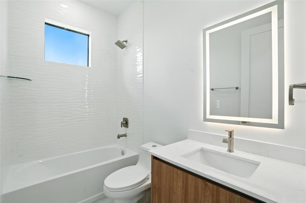 В аренду: $3,000 (3 спален, 2 ванн, 1726 Квадратных фут)