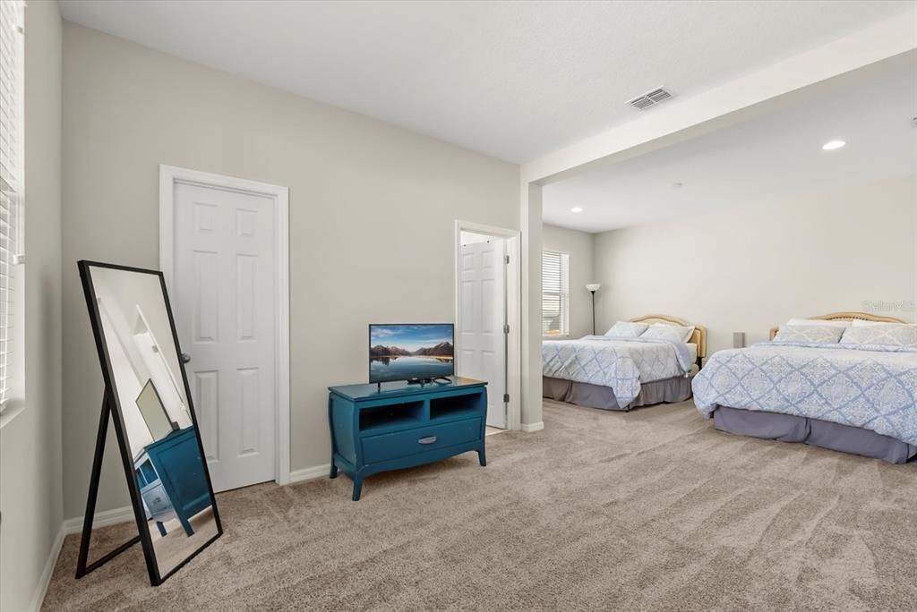 На продажу: $539,900 (4 спален, 3 ванн, 2822 Квадратных фут)