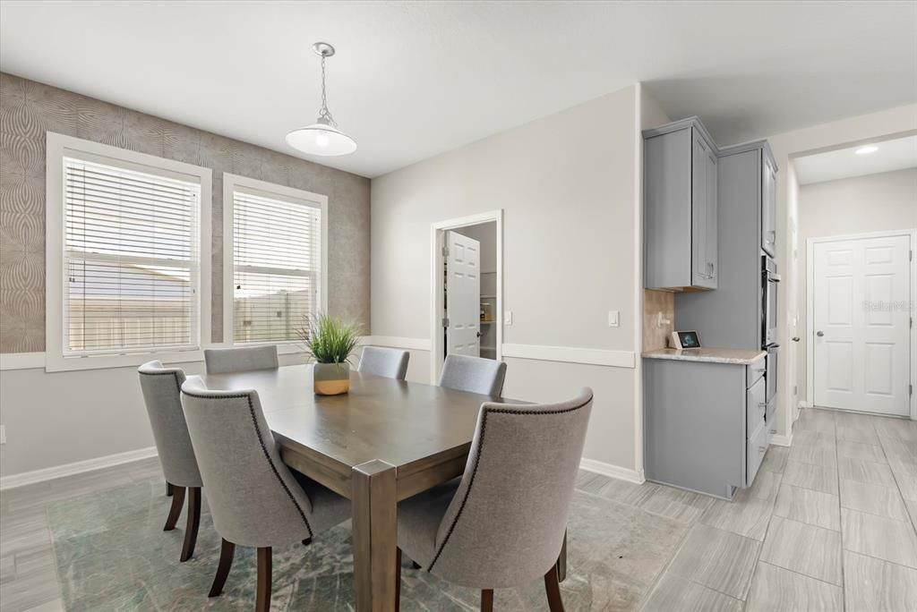 На продажу: $539,900 (4 спален, 3 ванн, 2822 Квадратных фут)