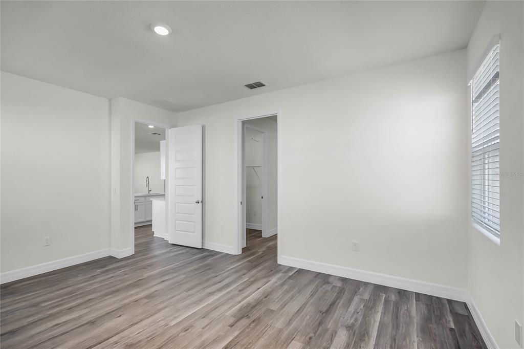 En Venta: $458,490 (4 camas, 3 baños, 2336 Pies cuadrados)