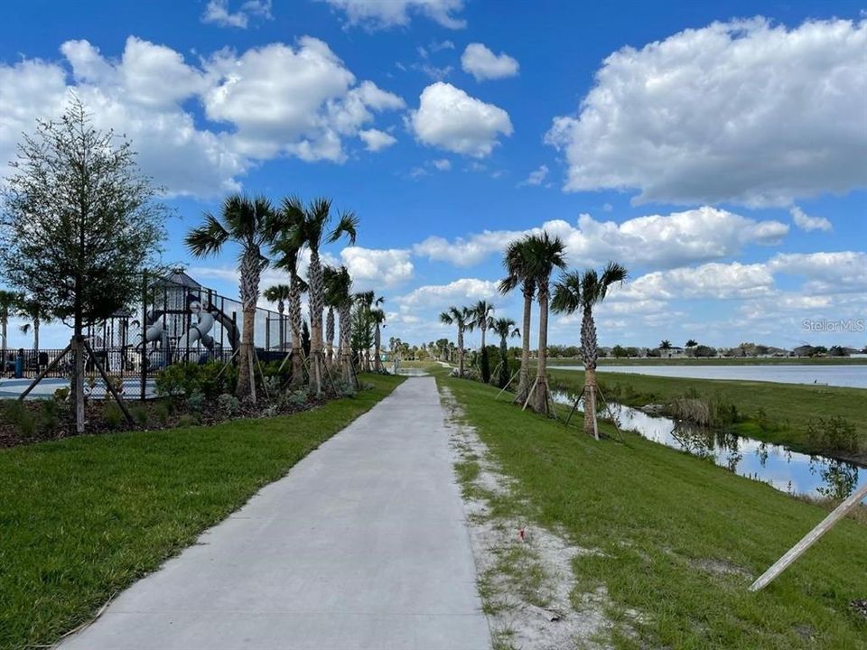 出租: $2,200 (4 贝兹, 2 浴室, 1550 平方英尺)