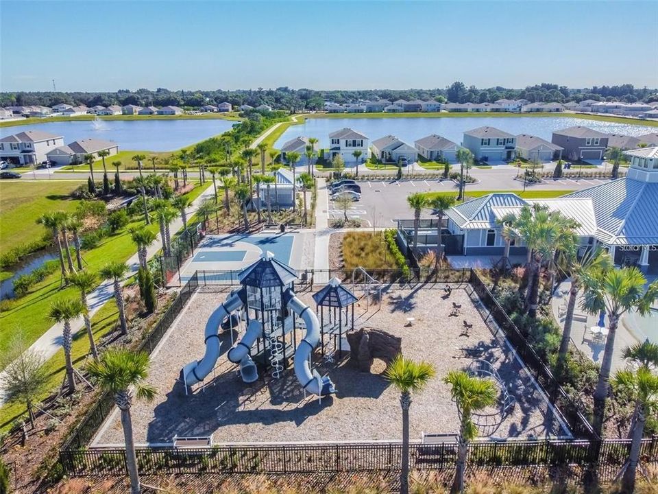 出租: $2,200 (4 贝兹, 2 浴室, 1550 平方英尺)