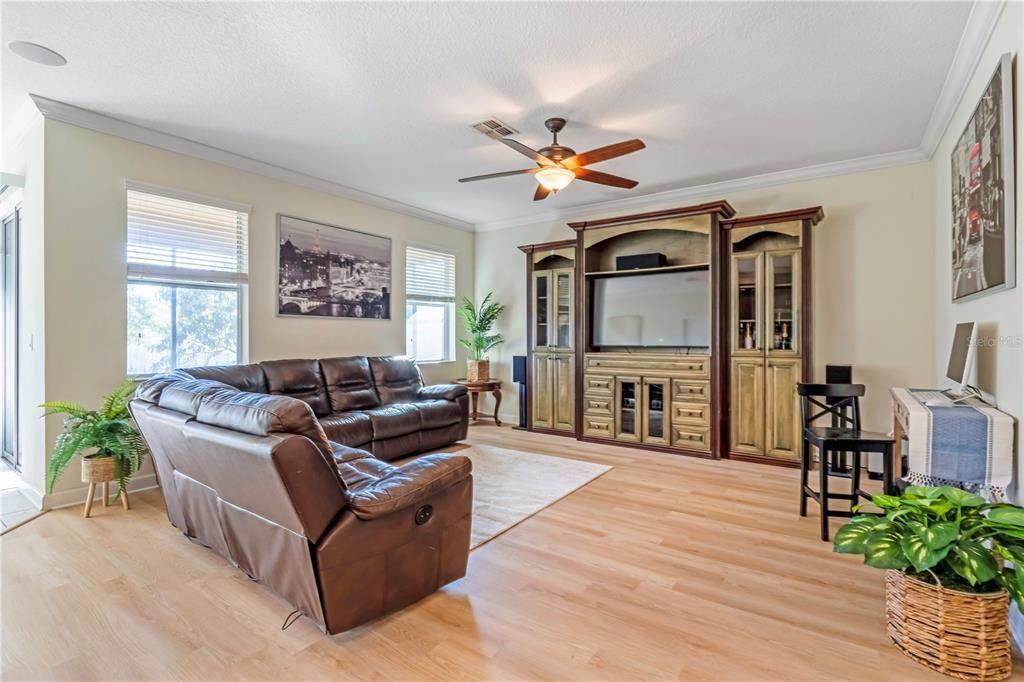 На продажу: $435,000 (3 спален, 2 ванн, 1754 Квадратных фут)