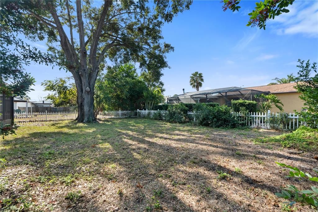 待售: $225,000 (2 贝兹, 1 浴室, 1032 平方英尺)