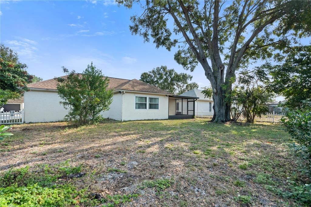 待售: $225,000 (2 贝兹, 1 浴室, 1032 平方英尺)