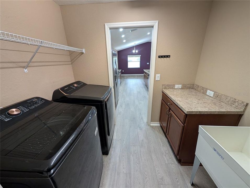 En Renta: $2,399 (3 camas, 2 baños, 2046 Pies cuadrados)