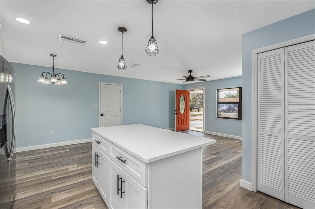 En Venta: $244,900 (3 camas, 2 baños, 1032 Pies cuadrados)