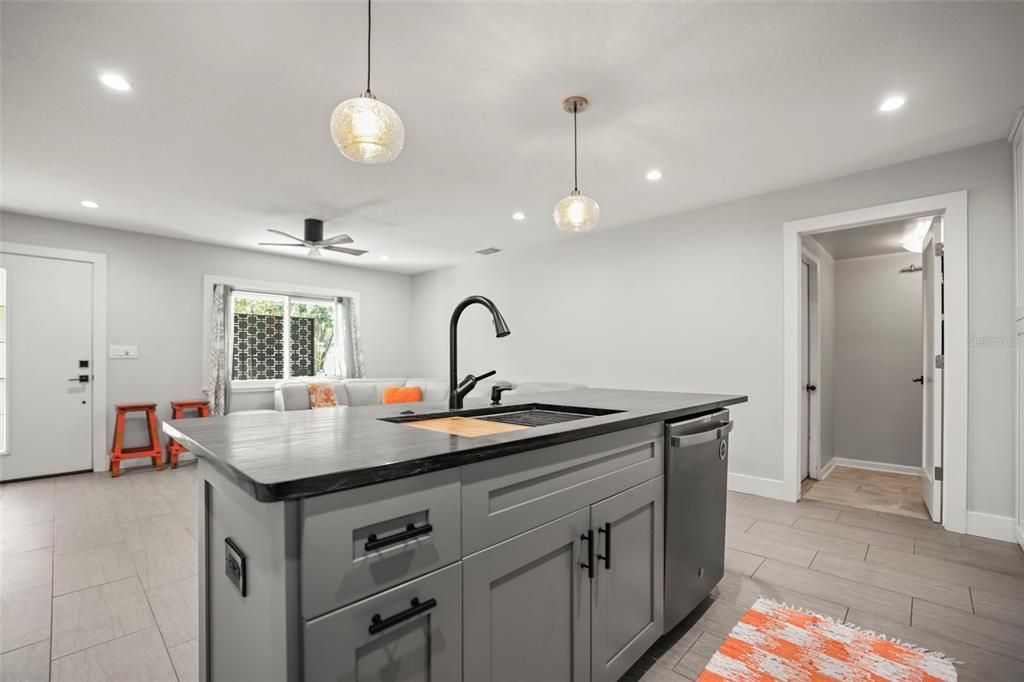 На продажу: $515,000 (3 спален, 2 ванн, 1248 Квадратных фут)