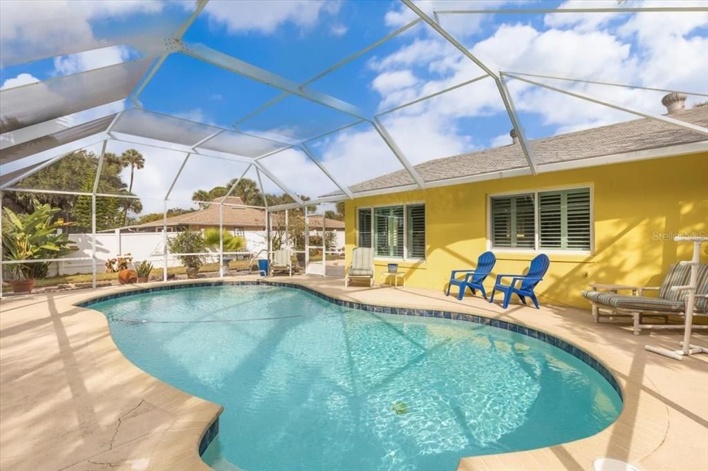 На продажу: $359,900 (3 спален, 2 ванн, 1218 Квадратных фут)