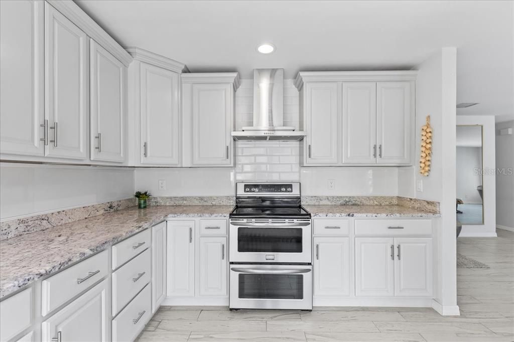 На продажу: $359,900 (3 спален, 2 ванн, 1218 Квадратных фут)