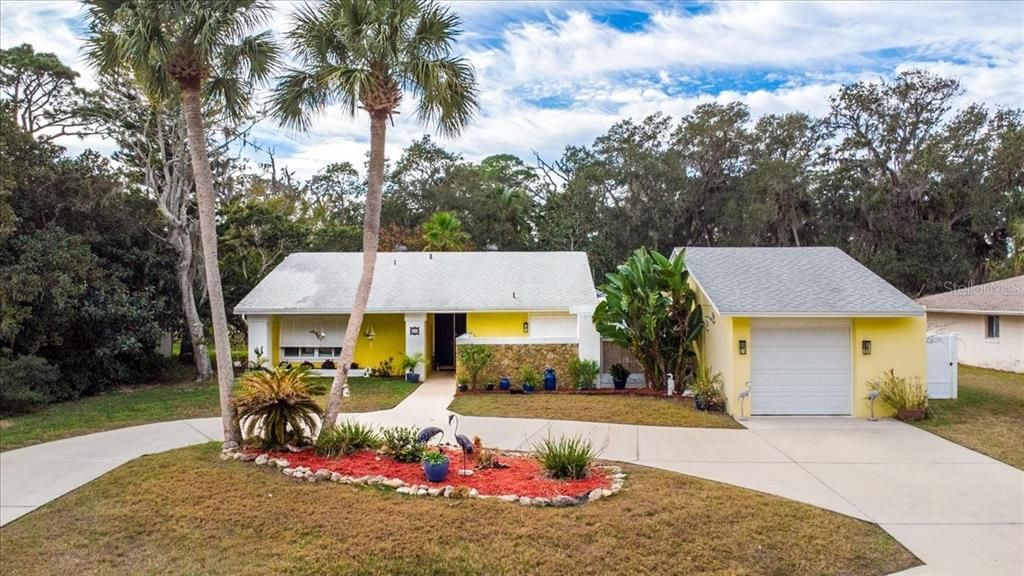 На продажу: $359,900 (3 спален, 2 ванн, 1218 Квадратных фут)