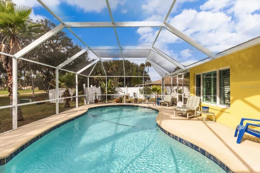 На продажу: $359,900 (3 спален, 2 ванн, 1218 Квадратных фут)