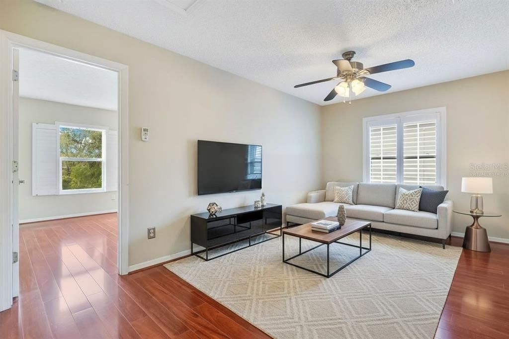 待售: $432,500 (3 贝兹, 2 浴室, 1717 平方英尺)