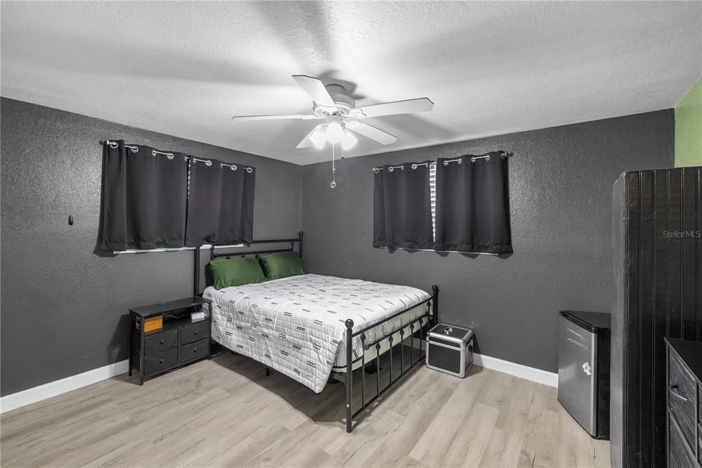 For Sale: $575,000 (3 beds, 2 baths, 2132 Square Feet)