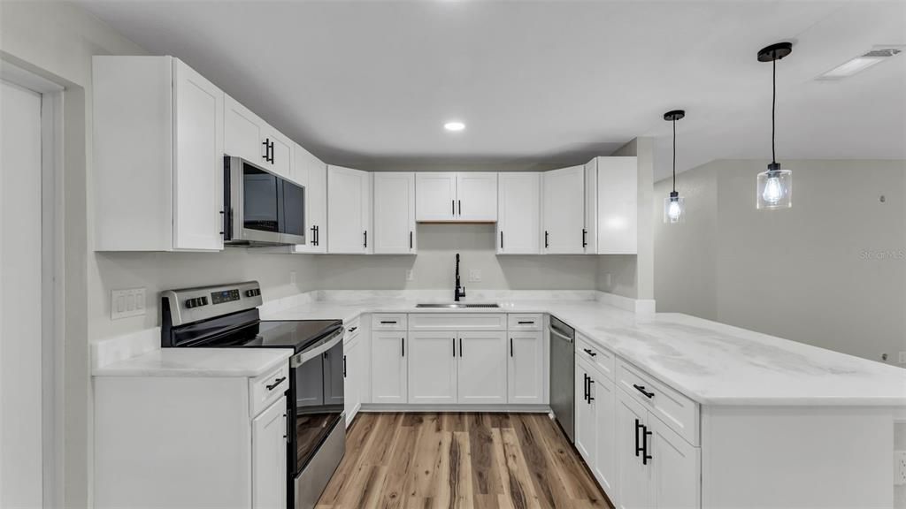 For Sale: $324,900 (4 beds, 3 baths, 1464 Square Feet)