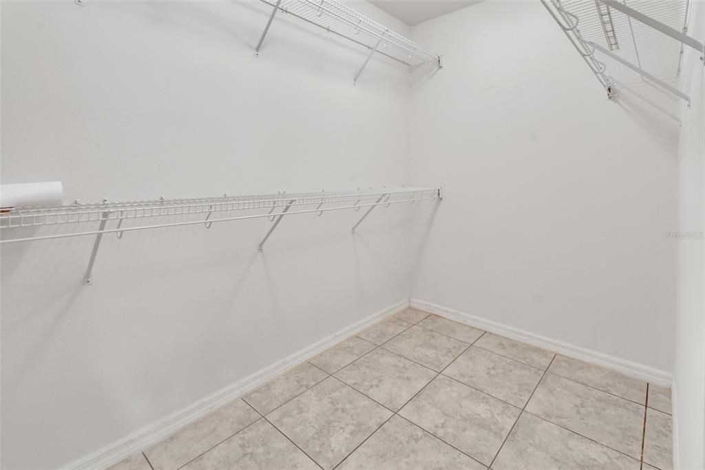 Activo con contrato: $314,900 (2 camas, 2 baños, 1411 Pies cuadrados)