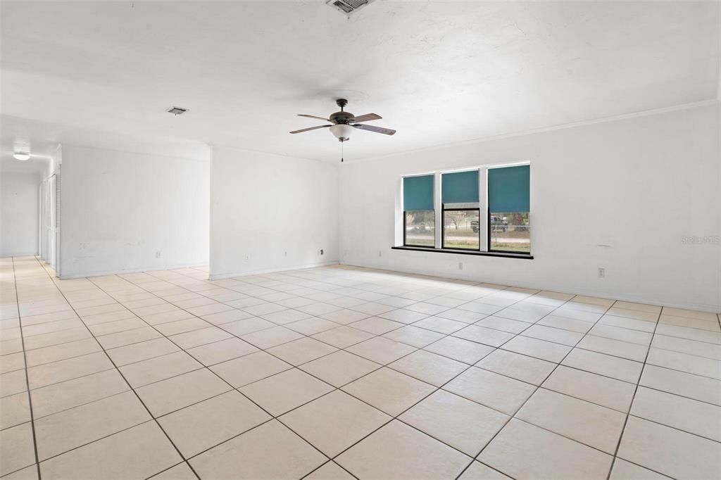 待售: $121,000 (3 贝兹, 2 浴室, 2198 平方英尺)