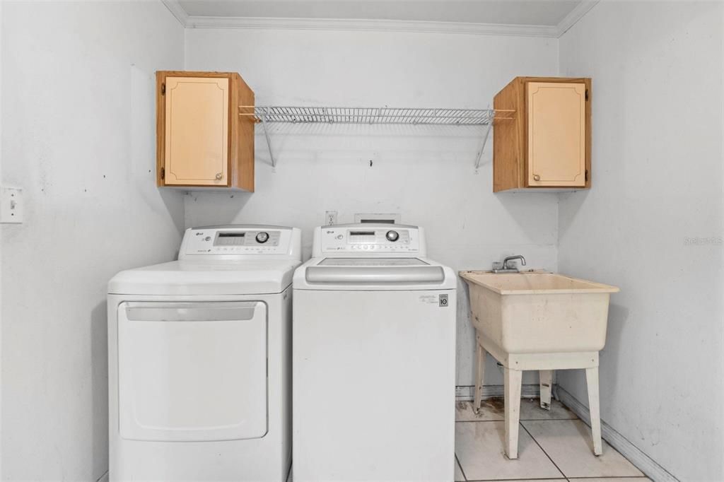 待售: $121,000 (3 贝兹, 2 浴室, 2198 平方英尺)