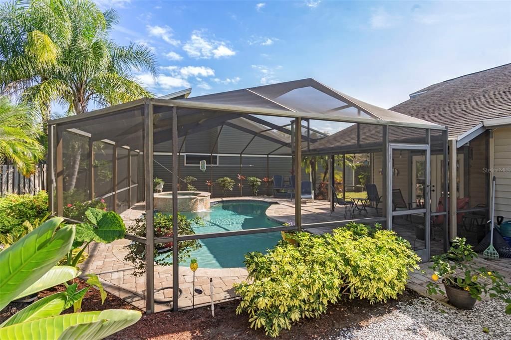 For Sale: $565,000 (3 beds, 2 baths, 1610 Square Feet)