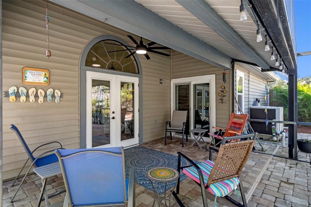 For Sale: $565,000 (3 beds, 2 baths, 1610 Square Feet)