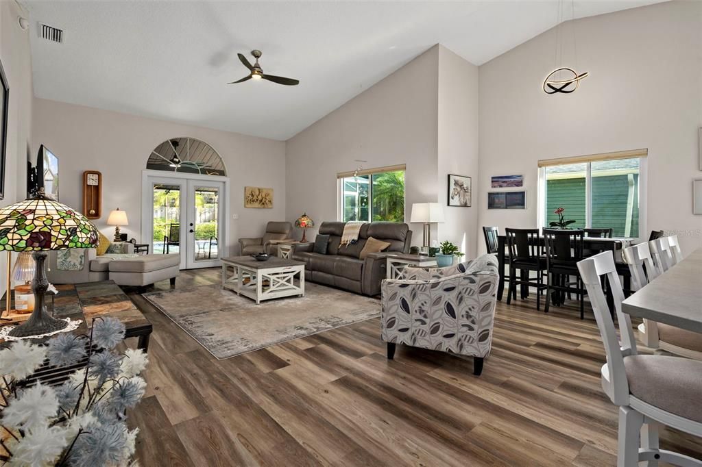 For Sale: $565,000 (3 beds, 2 baths, 1610 Square Feet)