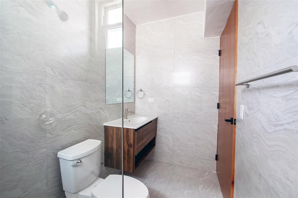 For Sale: $2,430,000 (6 beds, 6 baths, 3306 Square Feet)