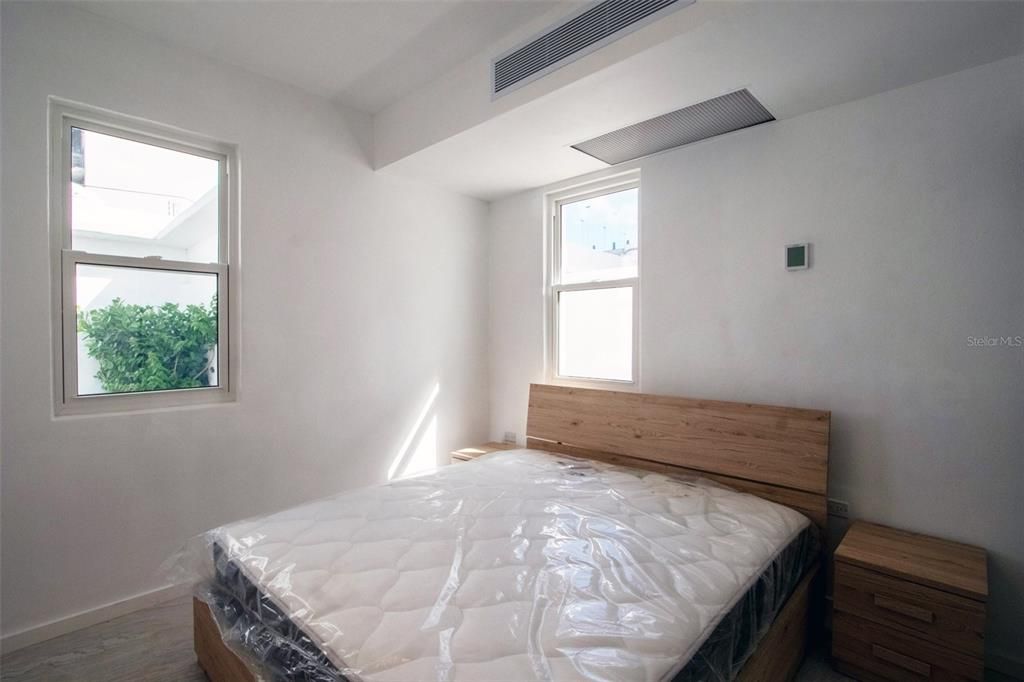 For Sale: $2,430,000 (6 beds, 6 baths, 3306 Square Feet)