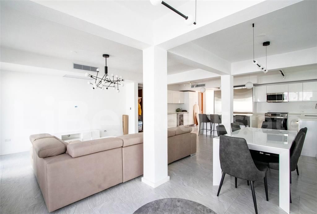 For Sale: $2,430,000 (6 beds, 6 baths, 3306 Square Feet)