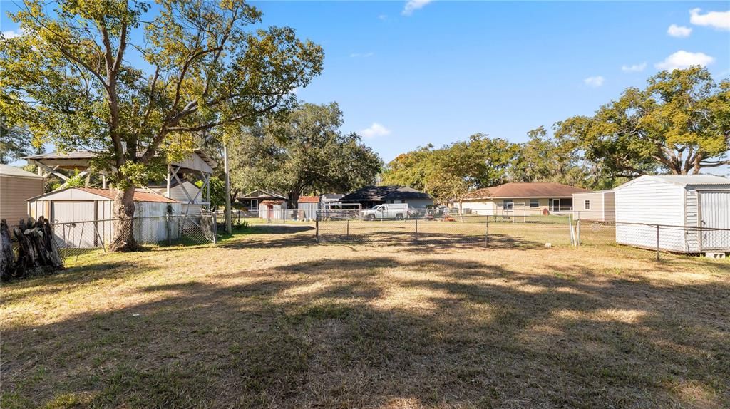 For Sale: $225,000 (3 beds, 1 baths, 994 Square Feet)