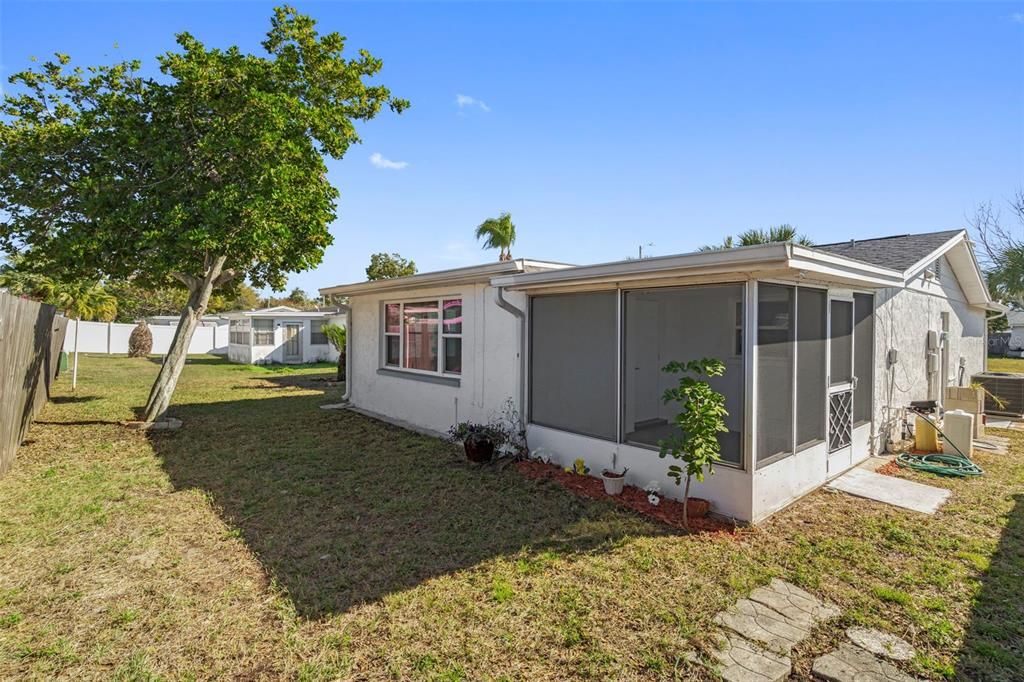 En Venta: $315,000 (3 camas, 2 baños, 1345 Pies cuadrados)