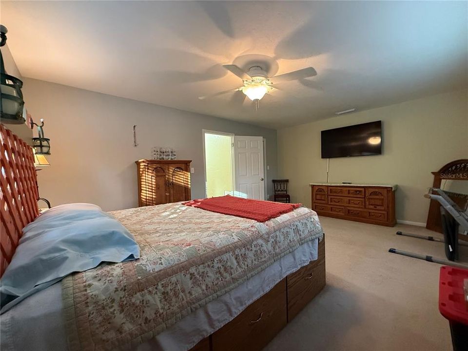 待售: $324,900 (2 贝兹, 2 浴室, 1805 平方英尺)