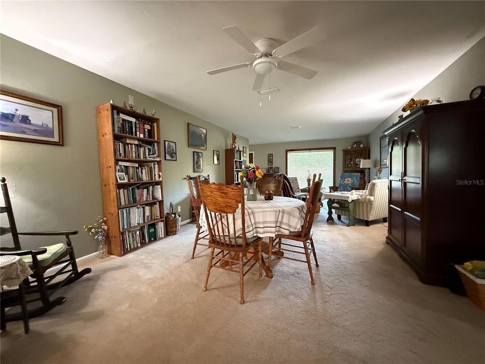 待售: $324,900 (2 贝兹, 2 浴室, 1805 平方英尺)