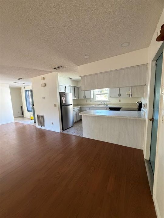 En Renta: $1,800 (3 camas, 2 baños, 1506 Pies cuadrados)