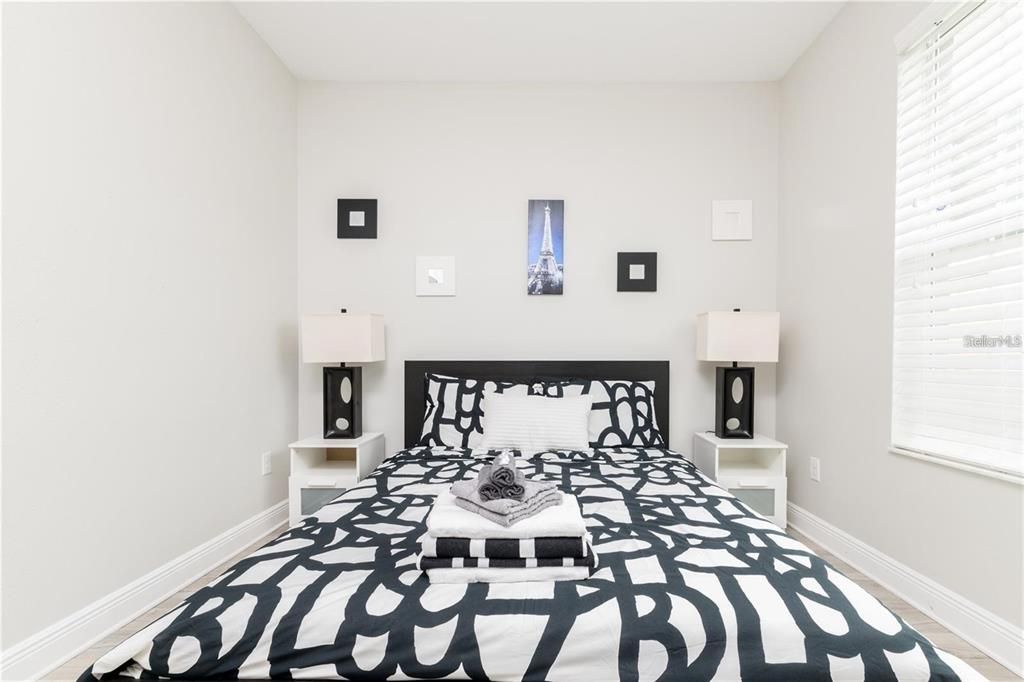 En Venta: $799,999 (4 camas, 2 baños, 2524 Pies cuadrados)