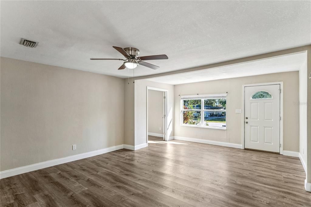 For Sale: $391,000 (3 beds, 2 baths, 1776 Square Feet)