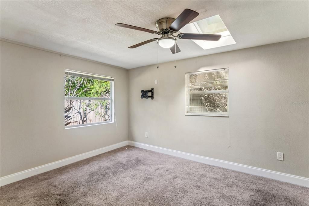 For Sale: $391,000 (3 beds, 2 baths, 1776 Square Feet)