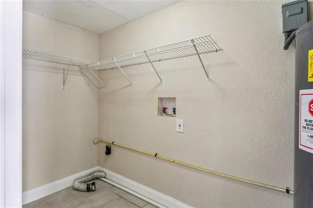 For Sale: $391,000 (3 beds, 2 baths, 1776 Square Feet)