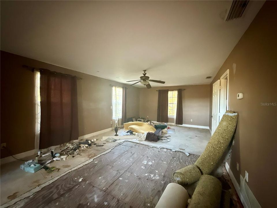 For Sale: $1,505,000 (3 beds, 2 baths, 3311 Square Feet)