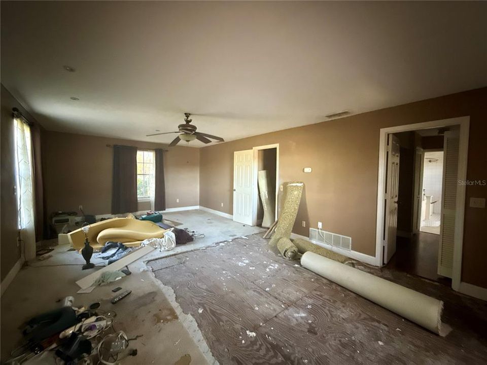 For Sale: $1,505,000 (3 beds, 2 baths, 3311 Square Feet)