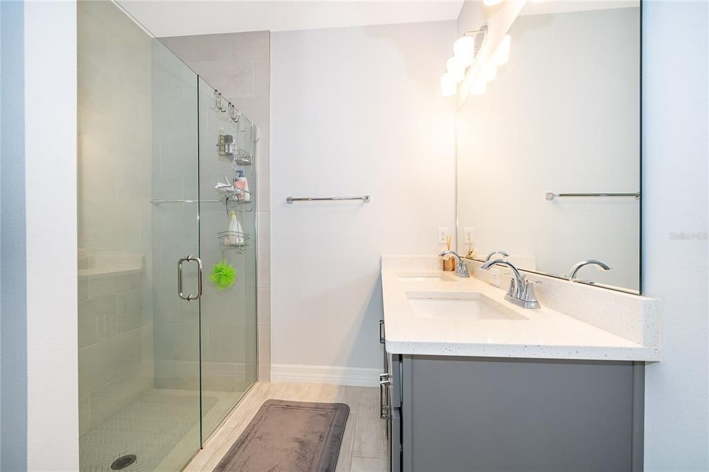 На продажу: $425,000 (3 спален, 2 ванн, 1401 Квадратных фут)