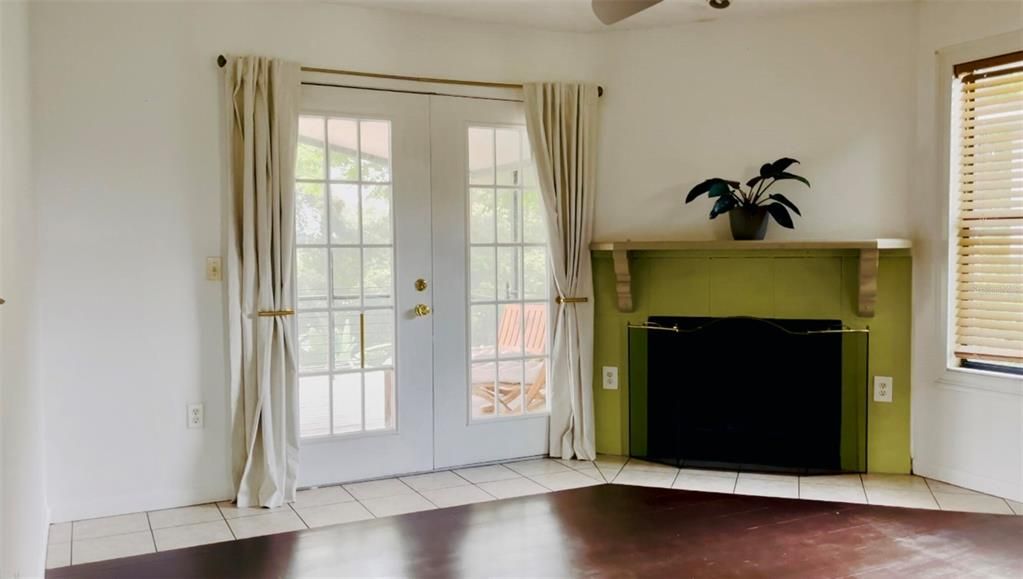 En Venta: $583,800 (5 camas, 3 baños, 1728 Pies cuadrados)