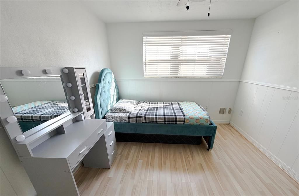 На продажу: $295,000 (3 спален, 2 ванн, 1423 Квадратных фут)