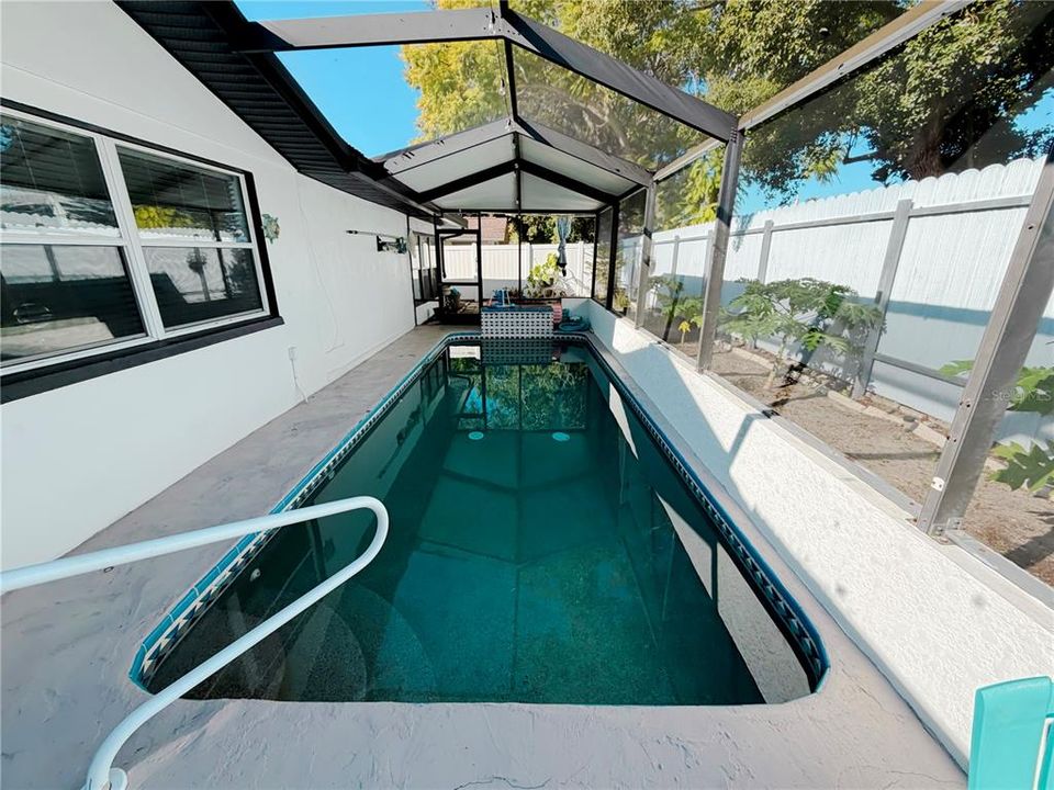 На продажу: $295,000 (3 спален, 2 ванн, 1423 Квадратных фут)