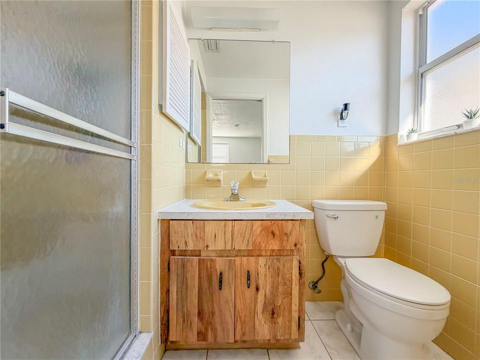 На продажу: $295,000 (3 спален, 2 ванн, 1423 Квадратных фут)