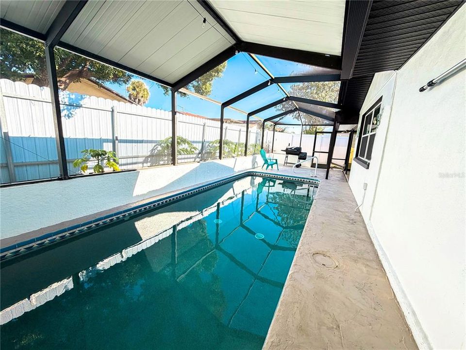 На продажу: $295,000 (3 спален, 2 ванн, 1423 Квадратных фут)