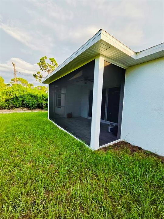 出租: $2,299 (4 贝兹, 2 浴室, 1666 平方英尺)