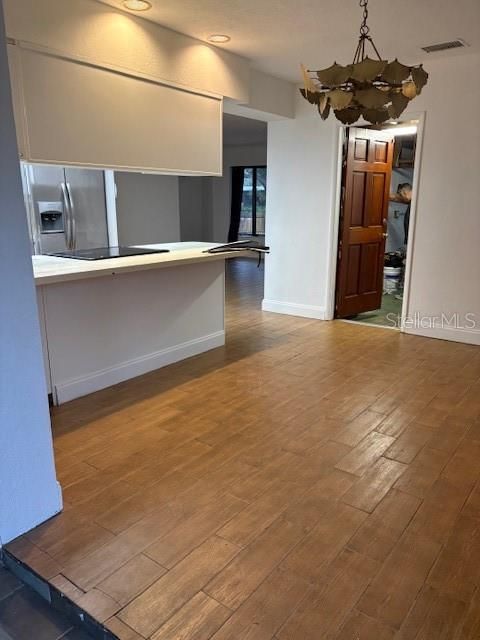 For Sale: $299,000 (2 beds, 1 baths, 1081 Square Feet)